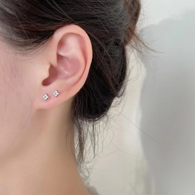 Simple Hypoallergenic Small Zi – Body Jewelry Hypoallergenic recenzja i cena
